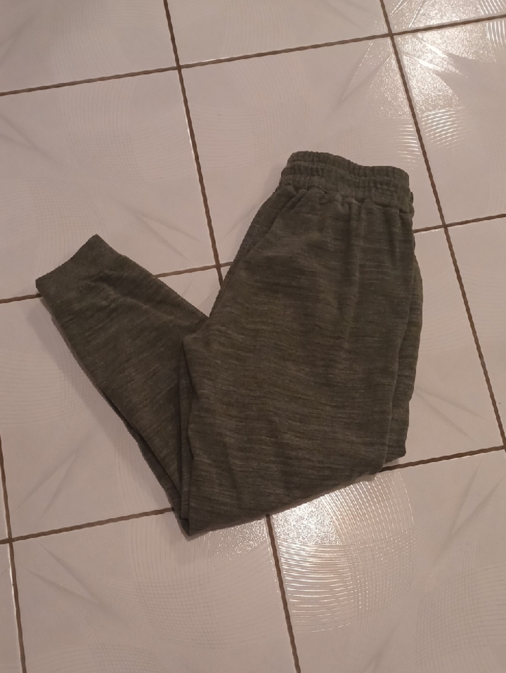 4/$60 New Avalanche Olive Green Sweatpants - Size Large